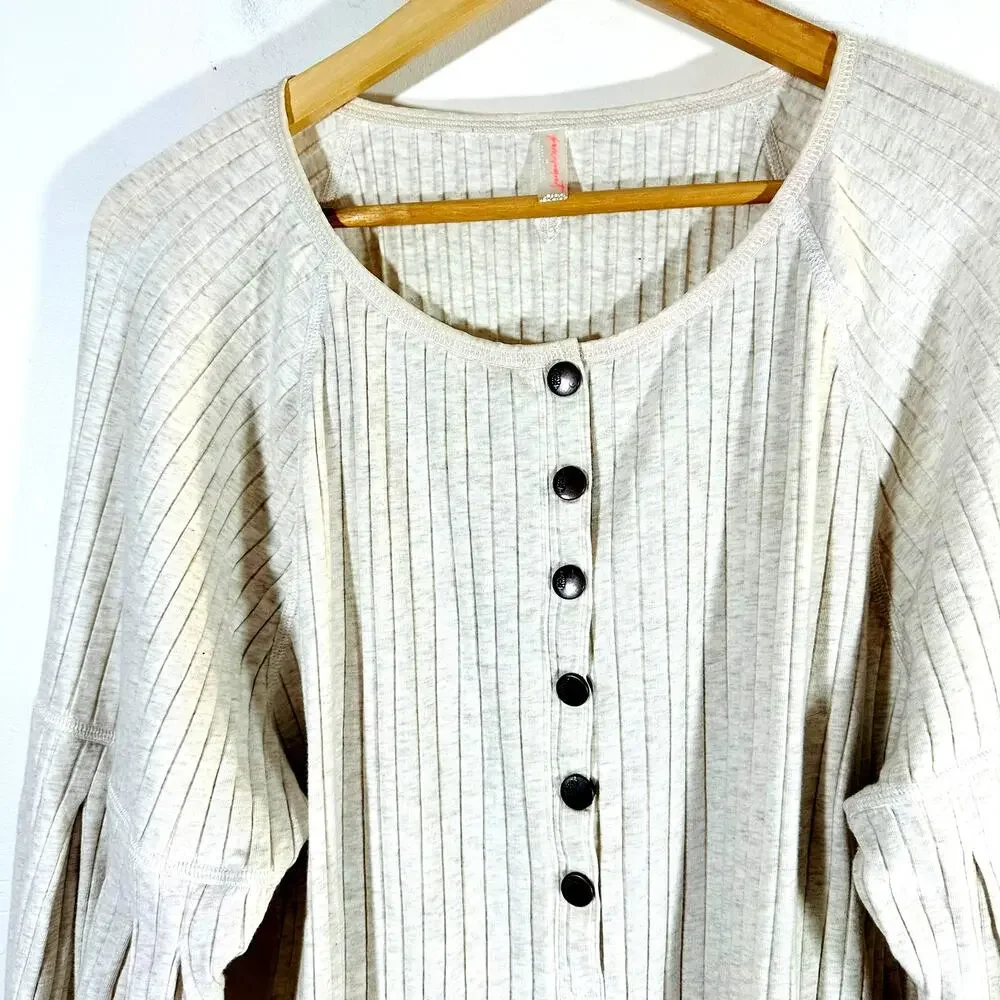 Free People Movement Bella Layer Puff Sleeve Henley‎ - XS